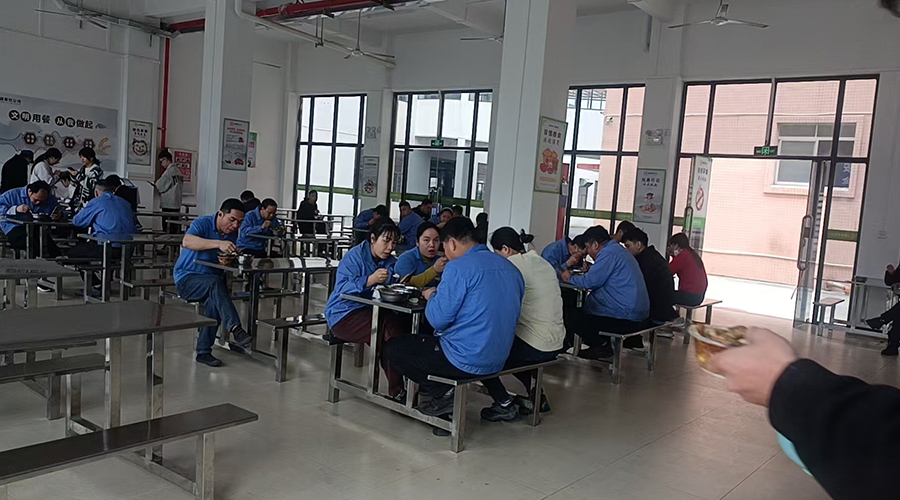 金環(huán)食堂，美味與關(guān)懷的港灣