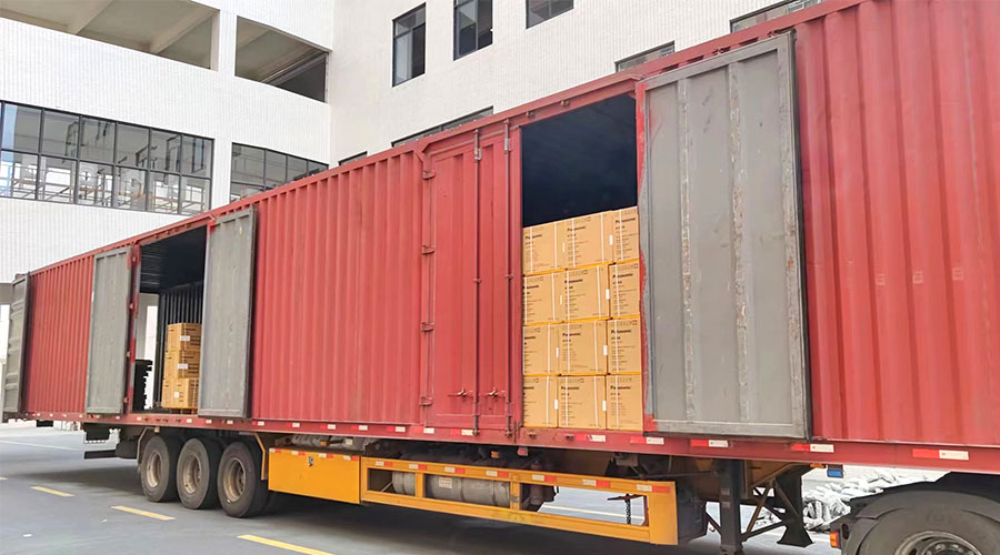 使命必達(dá)！高效完成國內(nèi)知名品牌客戶迷你洗衣機裝柜發(fā)貨